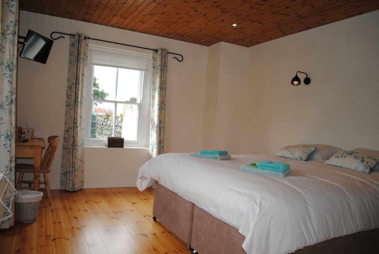 The Castle Bed & Breakfast Ballintoy Exterior photo